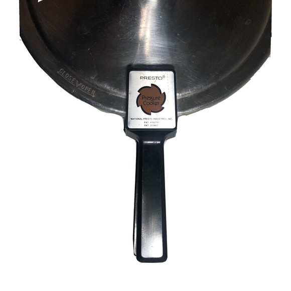 Vintage Presto Aluminum Pressure Cooker Model 0125004 6 Quarts w/jiggler - Picture 4 of 6